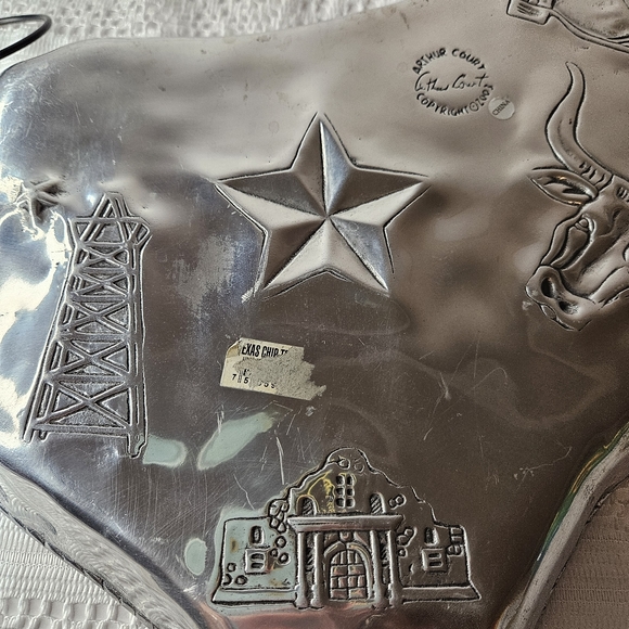 Add a touch of Texan charm to your next party with this 2003 Arthur Court tray - Picture 4 of 8